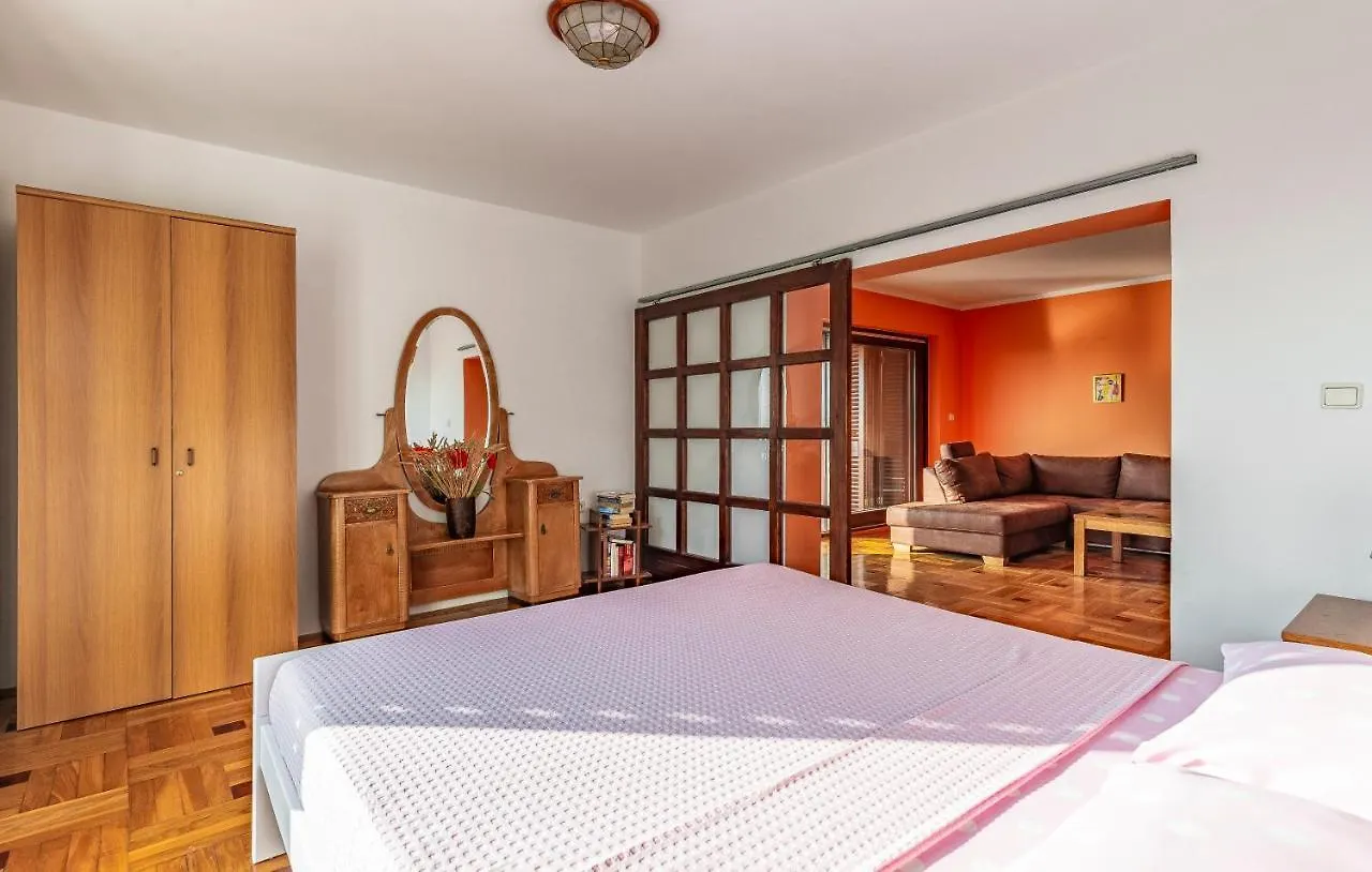 Apartments Pimpinella Premantura 3*,  Croacia